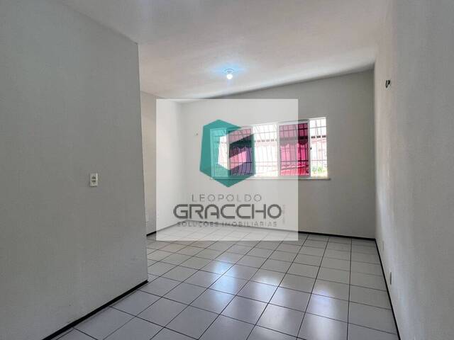 Apartamento para Venda em Fortaleza - 4